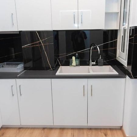 Renovated Spacious Flat 7Min To Subway Station- Athen Eksteriør billede